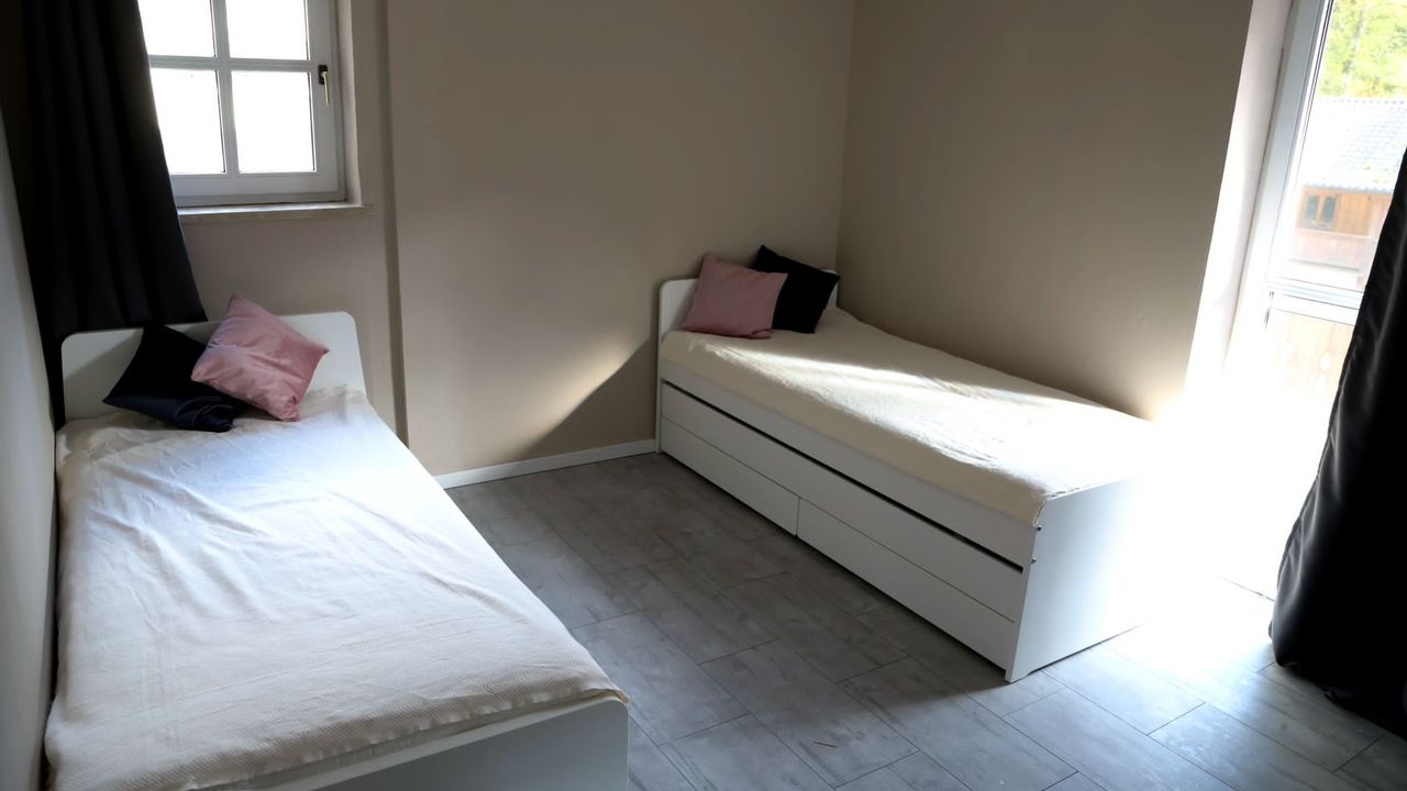 Zimmer "Zinnen" mit 2 Einzelbetten Zimmer "Zinnen" mit 2 Einzelbetten